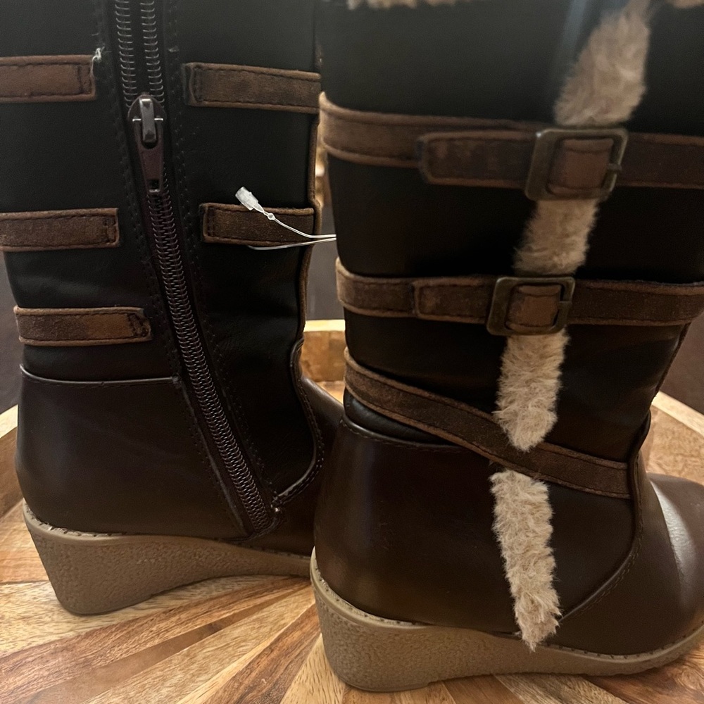 Rachel Shoes Lil Windsor Toddler Girl's Faux Fur Trim Boots - Picture 3 of 10